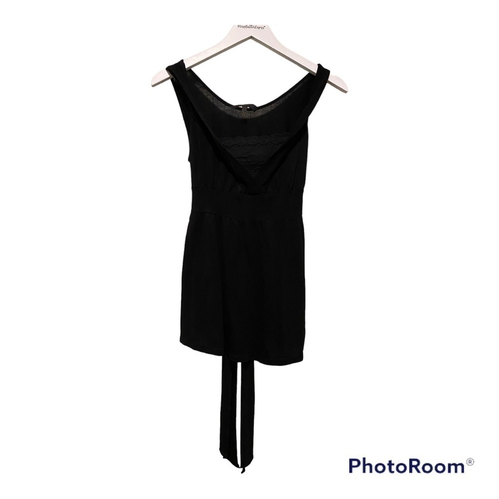 Plastic islands black sleeveless tie waist blouse | Size small